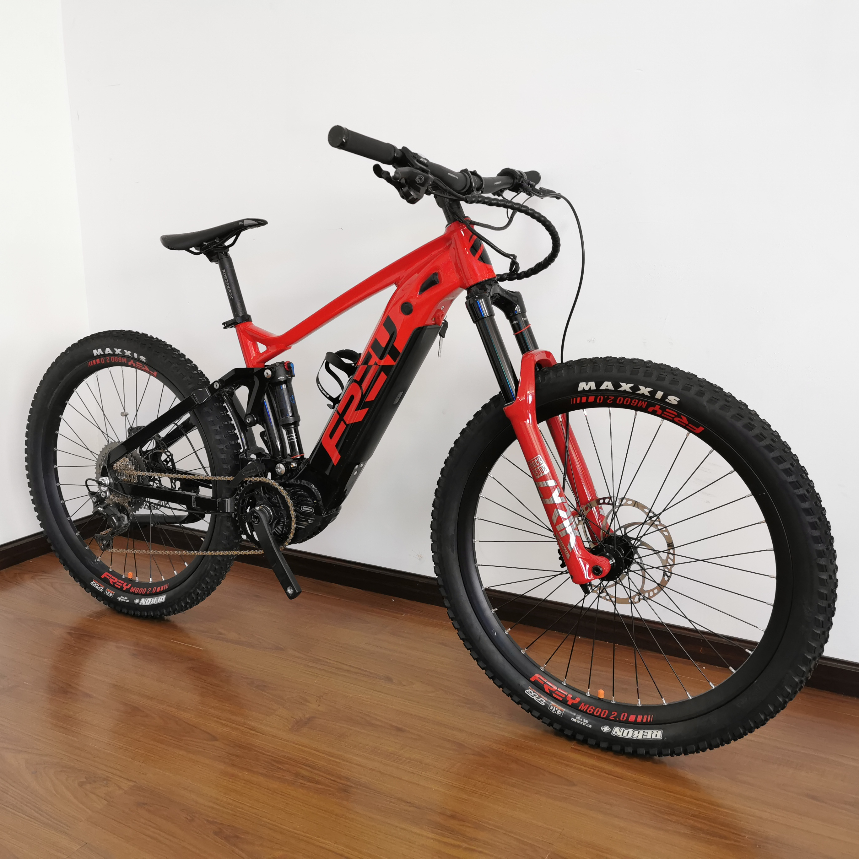 sin Frenesí Cabina Frey Bike M600, la bicicleta eléctrica de Enduro mountain bike por menos de  3000€