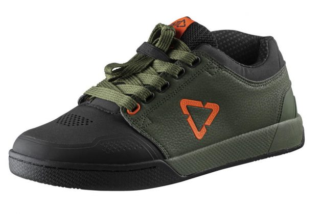 Leatt lanza primera linea de zapatillas para bicicleta de montaña