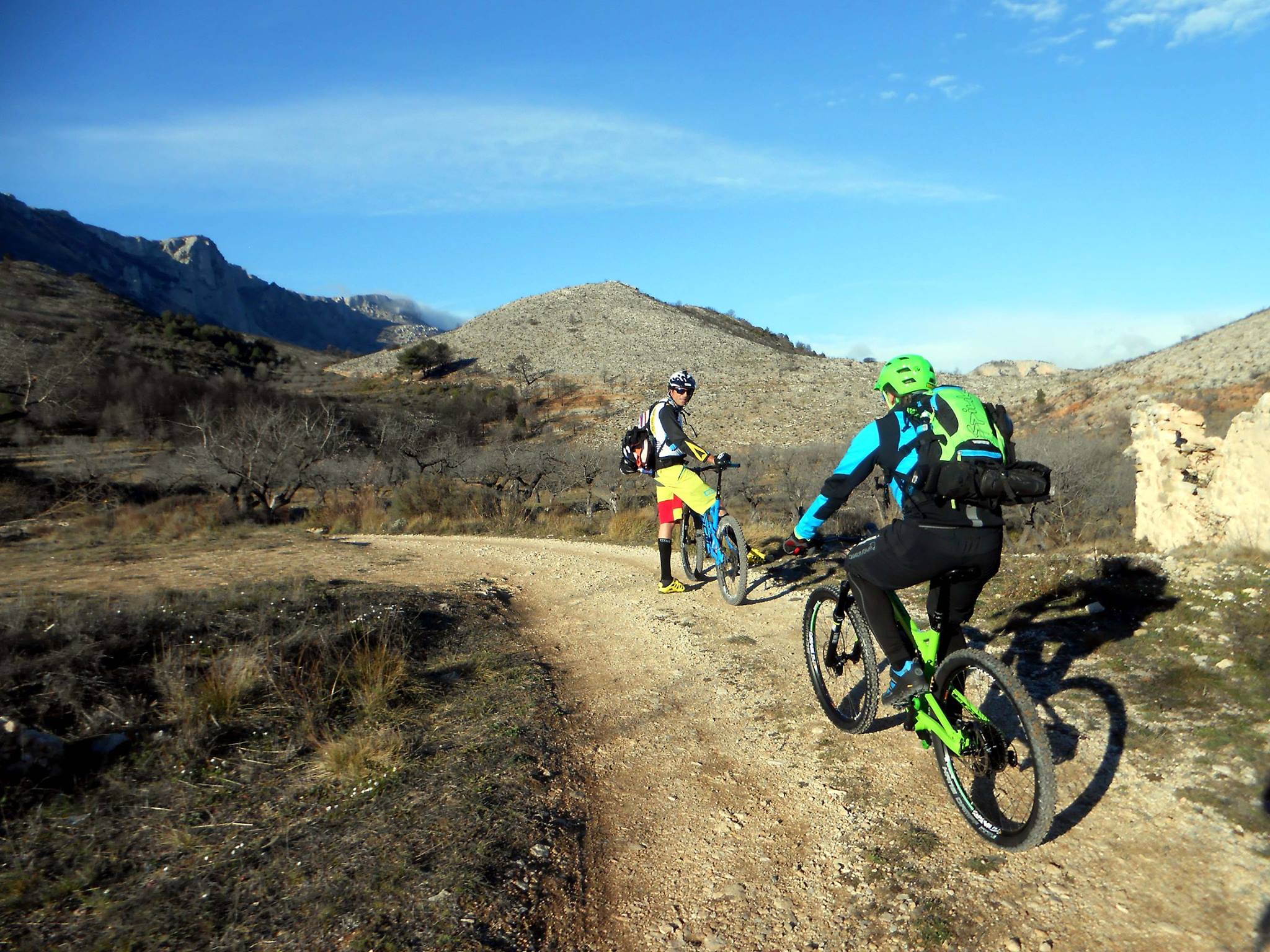 Cómo salir de ruta MTB sin mochila?