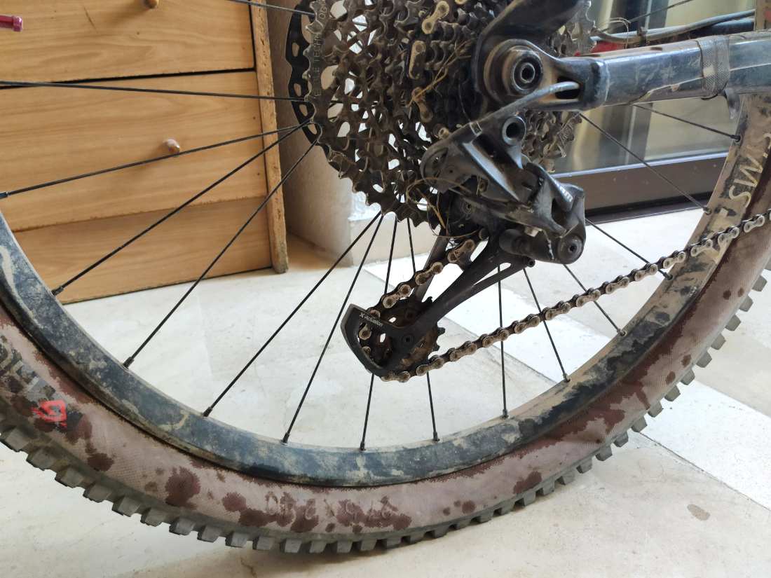 Es normal que suden liquido tubeless las cubiertas mountain bike?