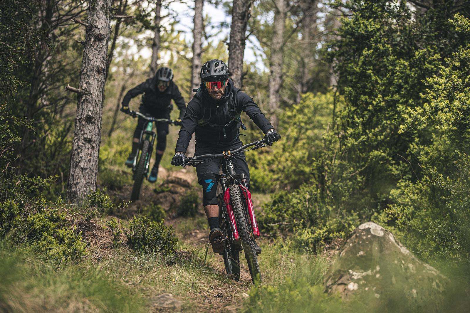 Cabraloka Race: All Mountain en el Reino de los Mallos