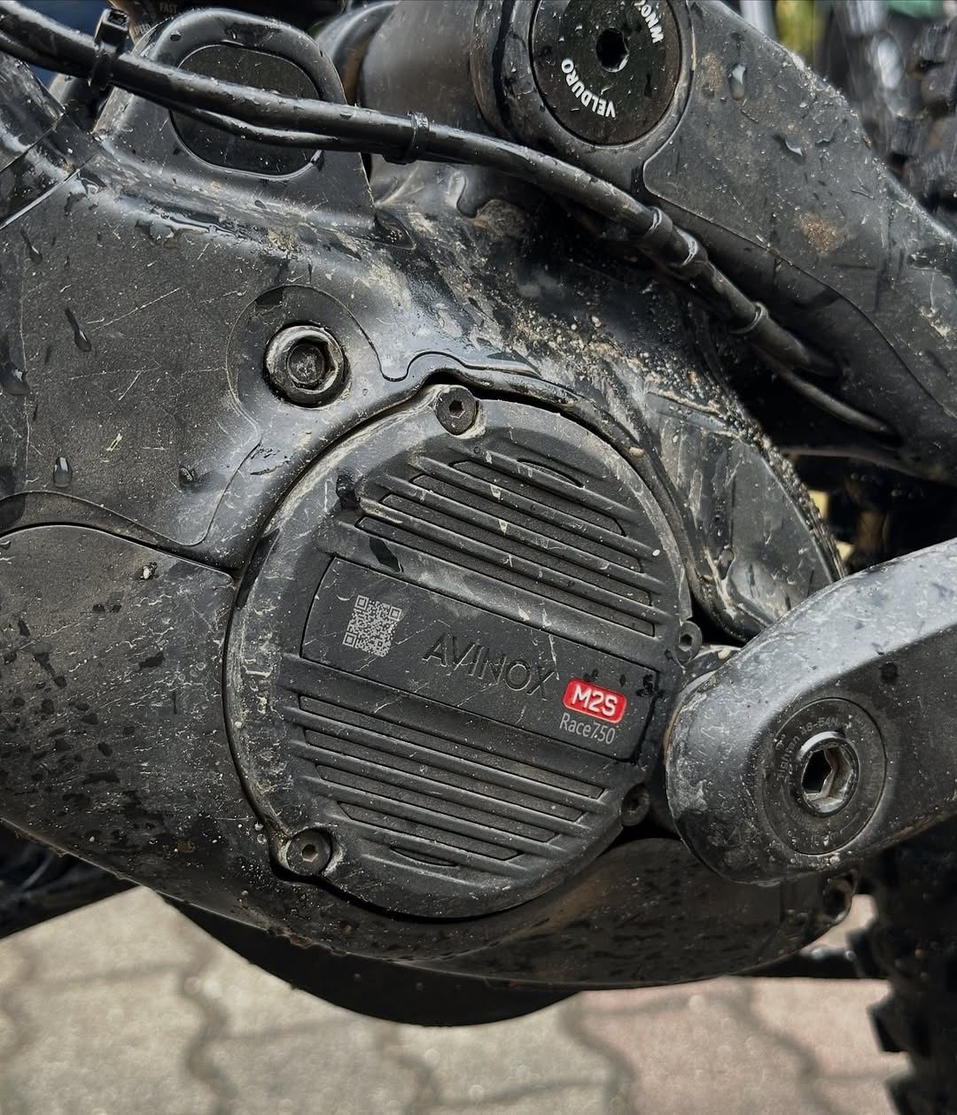 AVINOX M2S RACE 750: Velduro estrena este motor para poder ganar una competición