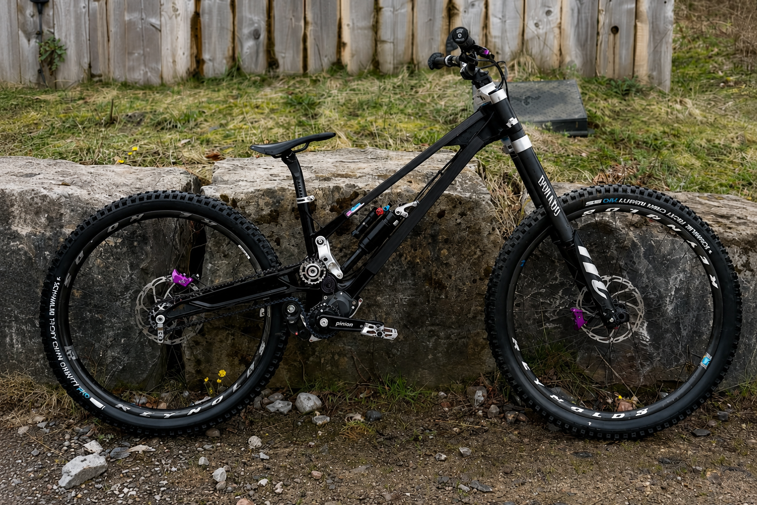 Hattie Harnden hace historia: primera victoria en la Copa del Mundo DH, 100.000 € de Gates